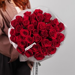buket krasnyh roz 35 roz 4